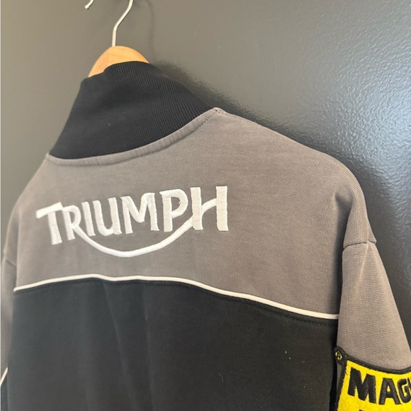 Triumph S Good used VINTAGE Black and Gray sweatshirt with jacket vibe patched - Picture 15 of 15